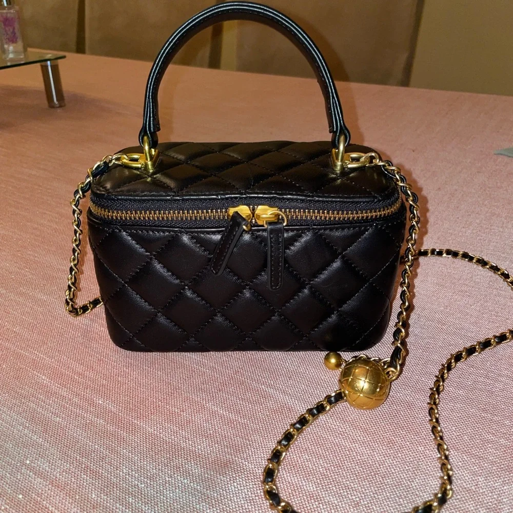 Quilted Crossbody Purse - Picture 1 of 3